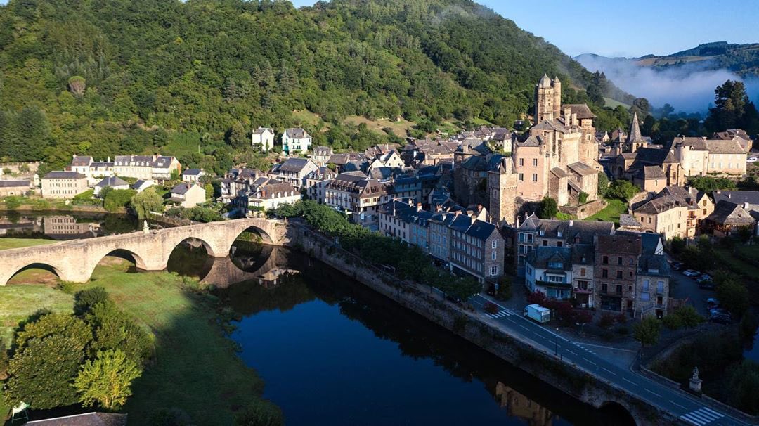dimitridiastra's tweet photo. @PerseusLeGrand Estaing, Aveyron https://t.co/JhyvC6tLQN