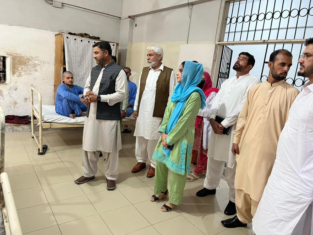 anfpak's tweet photo. #RDCSindh celebrated Eid with drug patients and staff of #MATRC Karachi 5/6
#SayNoToDrugs https://t.co/KzOSPKK8RB
