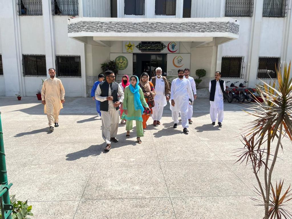 anfpak's tweet photo. #RDCSindh celebrated Eid with drug patients and staff of #MATRC Karachi 5/6
#SayNoToDrugs https://t.co/KzOSPKK8RB