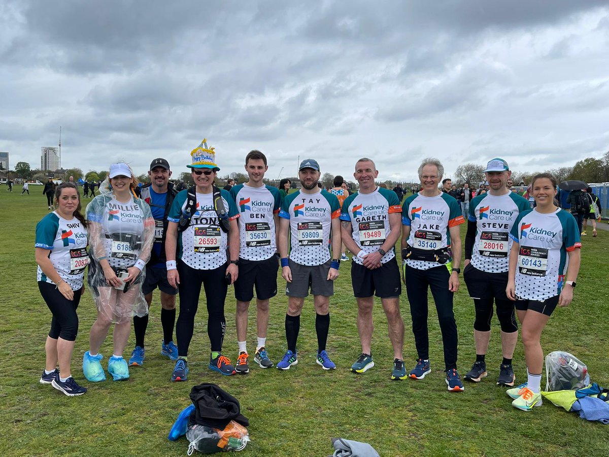 🏃‍♀️ So proud of our #KidneyWarriors today! This isn't the full team but we managed to get this shot with a few of them before the race. They're running the #LondonMarathon so we can continue our support and reach more people with chronic kidney disease in the UK 💛 <a href="/LondonMarathon/">TCS London Marathon</a>