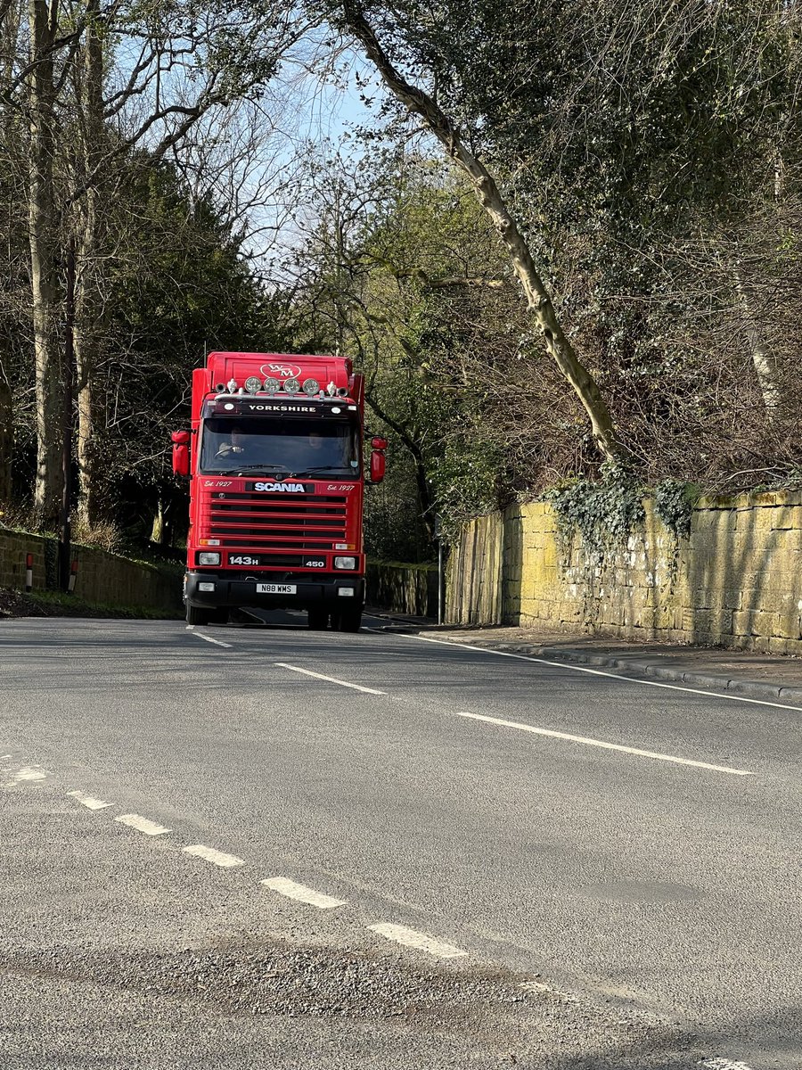 stewood10225's tweet photo. @TrucknDriver @LukeVernon @DMTruckPhotos @VolvoTrucksUK @ScaniaUK @dougierankine 
Northumberland Coast and Castle road run this morning https://t.co/AaAVmjfUaH