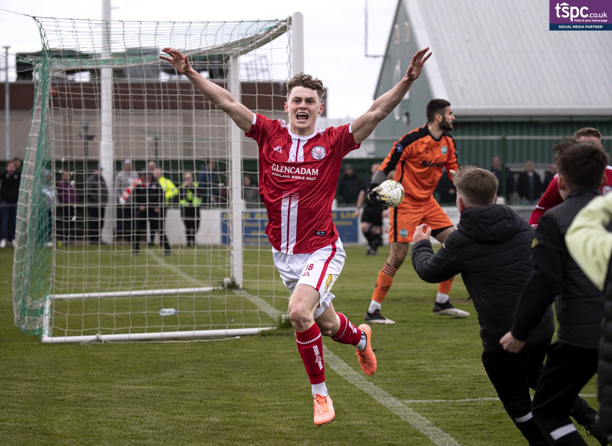 What a way to clinch a league title! 🙌