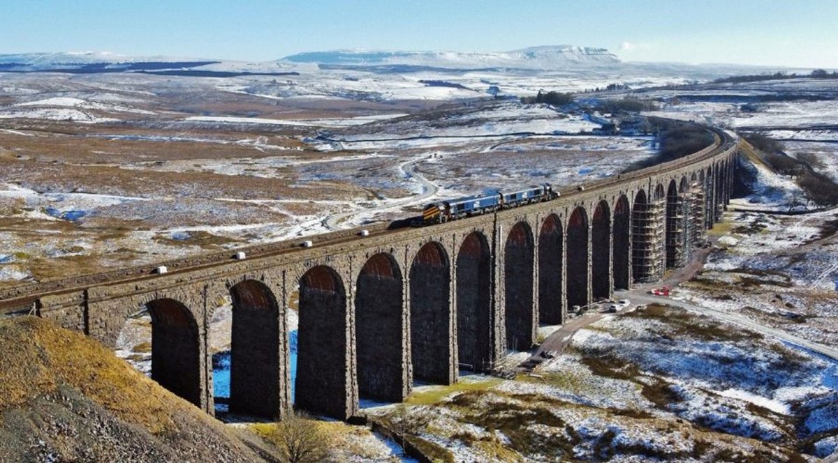 RBF1858's tweet photo. Our thanks to @networkrail who have donated incredible prizes to our #RailAuction
๐ Including walks over Ribblehead Viaduct and @TheForthBridges, tours of @NetworkRailKGX, @NetworkRailMAN, @NetworkRailGLC and a ride on the #NewMeasurementTrain!
Bid โก https://t.co/5WRVkMfHVX https://t.co/uTVmxq8zhW