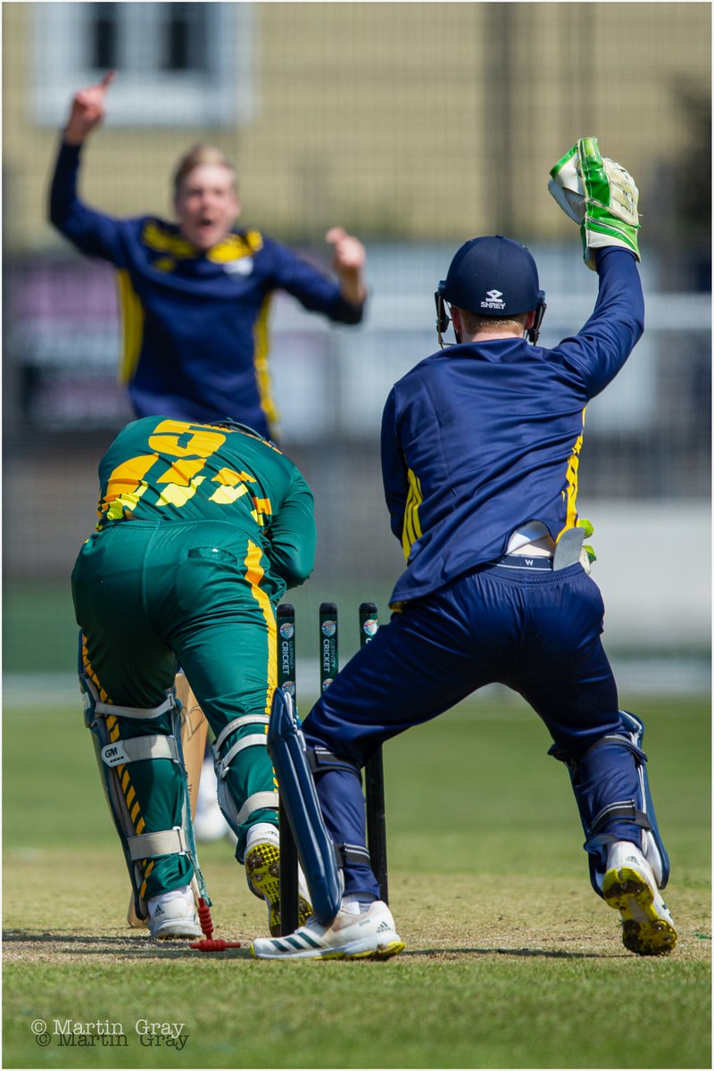 MartinGrayphoto's tweet photo. 'Over and Out'...
Love a busy wicket pic... @guernseycricket 's Tom Nightingale is bowled by @hantscricket Academy's Zak Basey...
#wickettime #bowled #50overcricket
https://t.co/87cgQvzFgJ 📸📸📸 https://t.co/oE6vI3SeOK