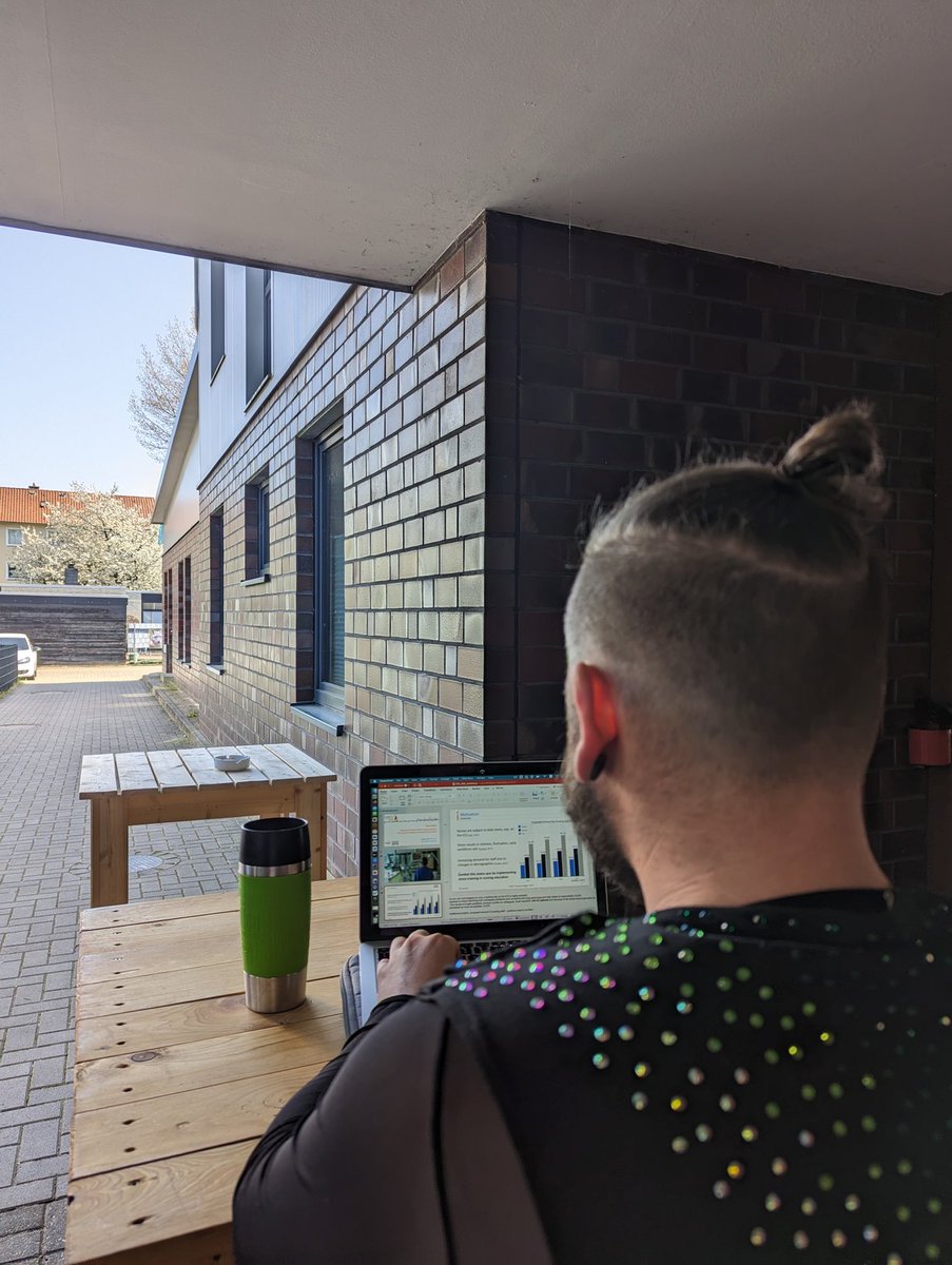 Sebastian tweet media