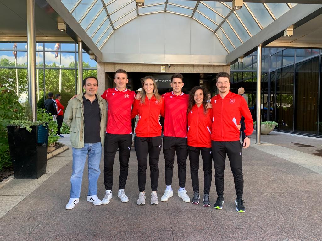 ArbitrosBizkaia's tweet photo. 🏃🏻‍♂️𝗣𝗥𝗢𝗚𝗥𝗔𝗠𝗔 𝗗𝗘 𝗧𝗔𝗟𝗘𝗡𝗧𝗢𝗦 𝗬 𝗠𝗘𝗡𝗧𝗢𝗥𝗘𝗦👨‍⚖️

📌 Jon Andrade Del Olmo se encuentra este fin de semana en la Ciudad del Fútbol de Las Rozas participando en el Programa de Talentos con el objeto de ascender a #SegundaRFEF 

💪¡Mucha suerte!

#arbitrosbizkaia https://t.co/8AYefRUhzf