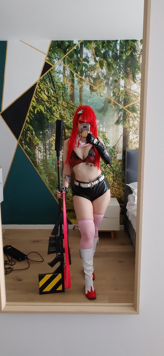 fortunaros666's tweet photo. Іду відстрелювати русаків 😏✌️
#gurrenlagann #yokocosplay #укртві #укркосплей #косплей #cosplaygirls #YokoLittner #ukrcos #ukrfandonb #cosplayukraine #ukrainiangirl https://t.co/9mViVY2oCq