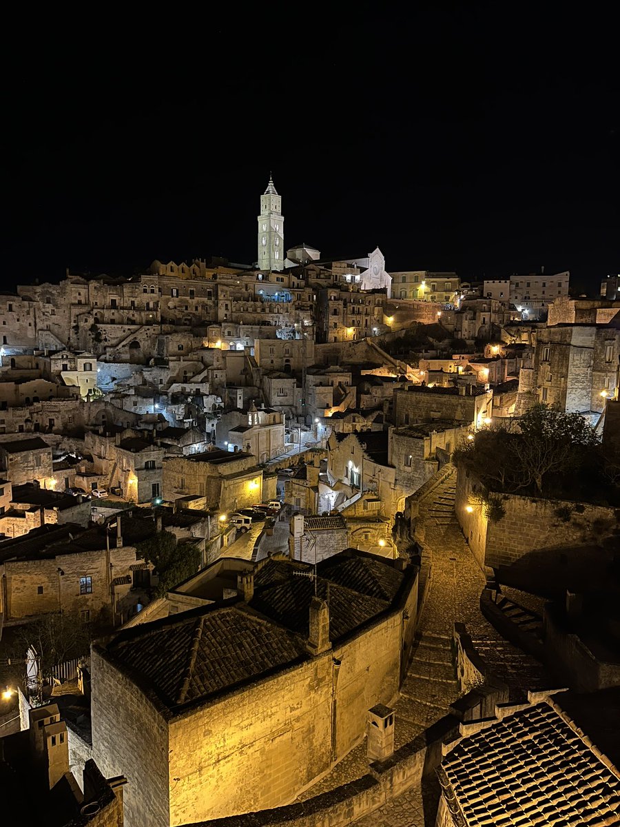 Matera, meravigliosa. Viviamo in un Paese incredibile ❤️🇮🇹 #BuonaDomenica #23aprile