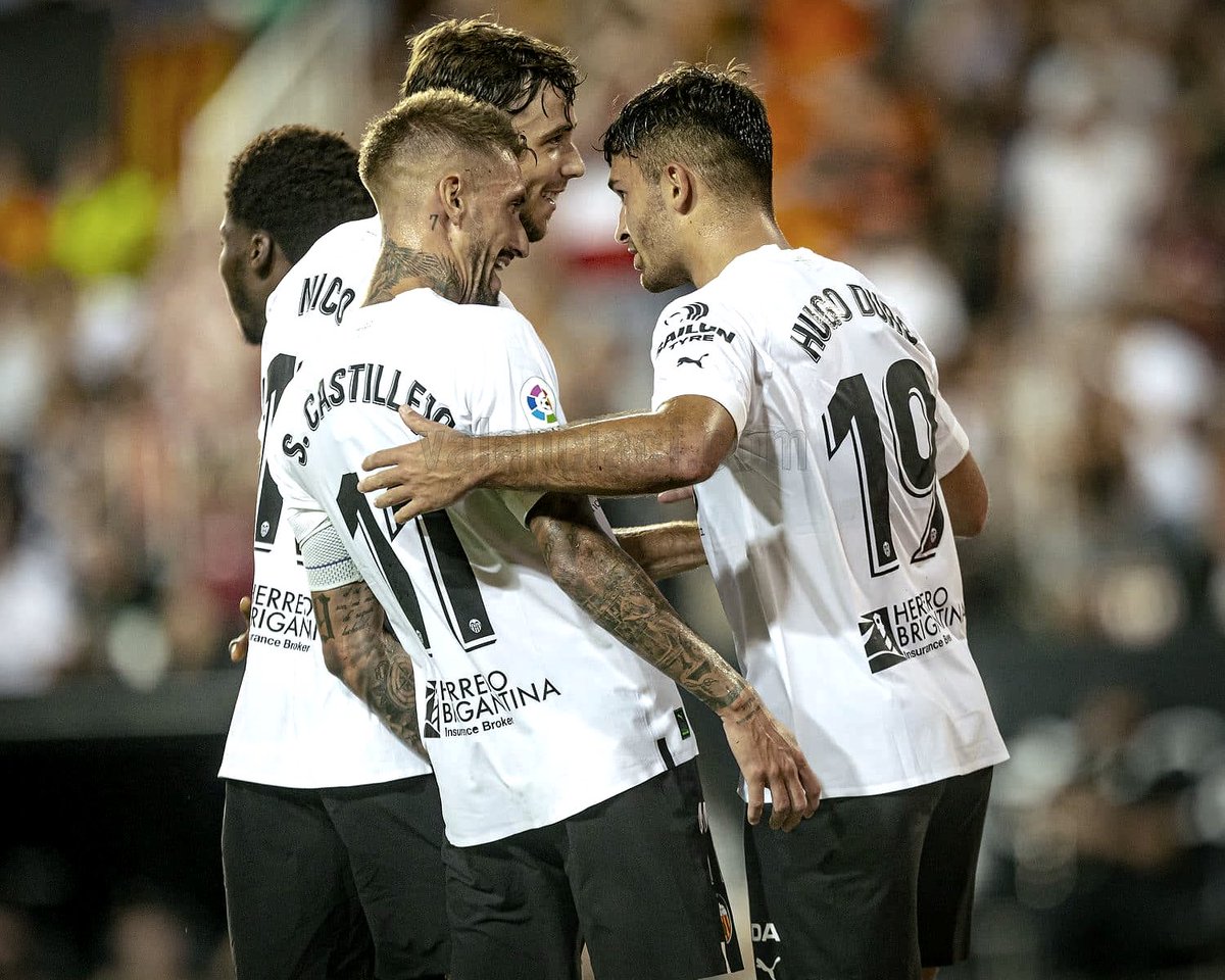 Siempre con mi equipo! 🍍 Amunt <a href="/valenciacf/">Valencia CF</a>!! 🦇 #ElcheValencia