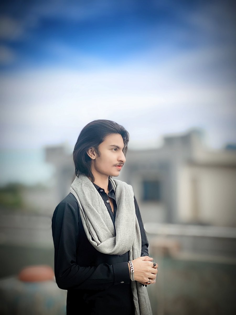 ZaighamAbbas124's tweet photo. Dastoor Hai Duniya Ka Magar Ye Batao, Hum Kis Say Milei’n Kis Say Kahei’n Eid Mubarak. 🖤
#ZaighamAbbasHaider #eidulfitr https://t.co/QjyQ2yXWn4