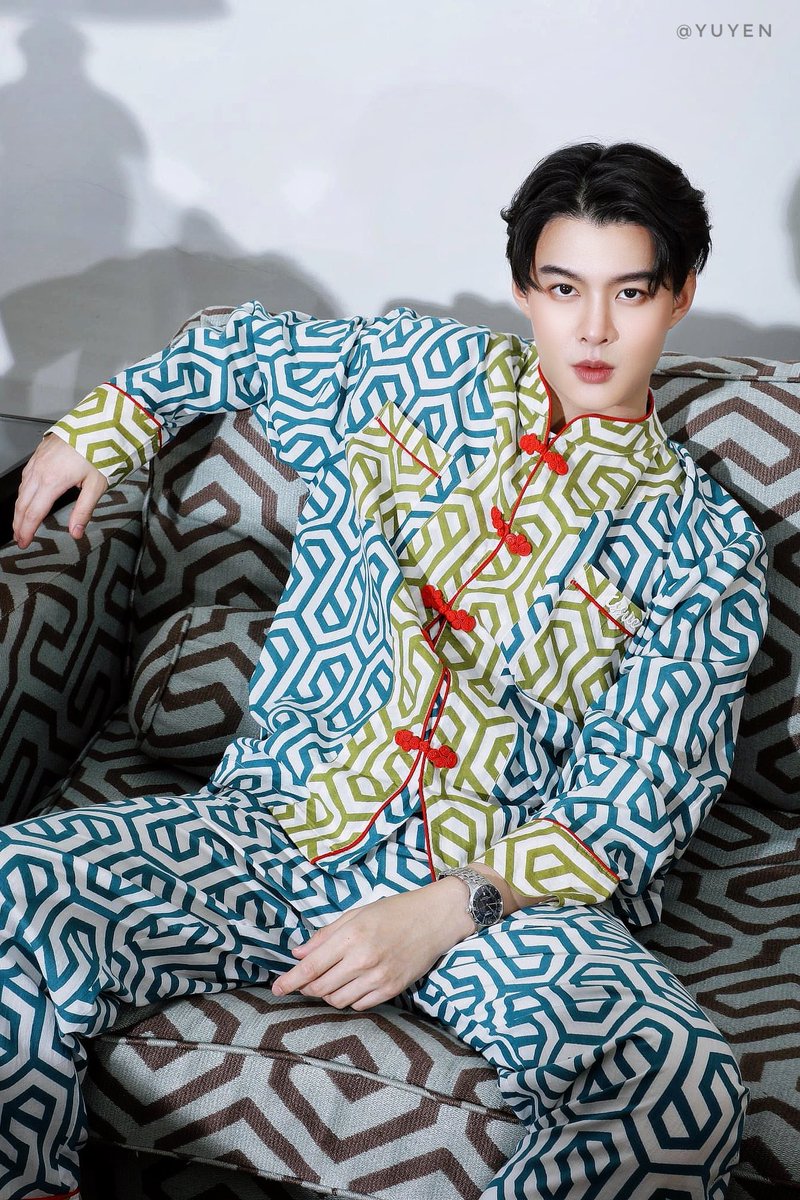 Yuyen_Huang's tweet photo. 換個妝容又有另一種不同的感覺🤔

#Saint_sup #MingEr https://t.co/MQWjTbQvr3