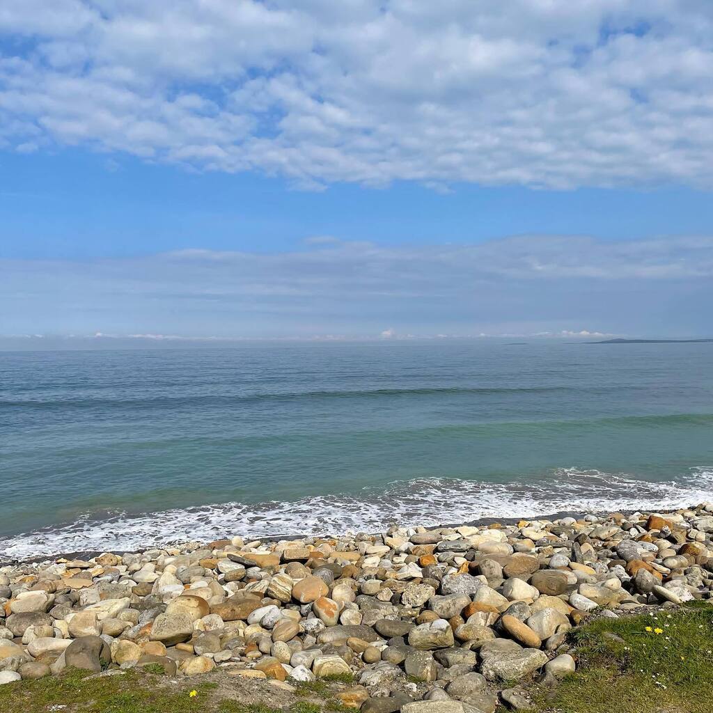 Another fabulous weekend in #strandhill #sligo I love when the weather surprises you 😎 #discoversligo #ireland #beachlover #sunlover instagr.am/p/CrX5GdLtFgW/