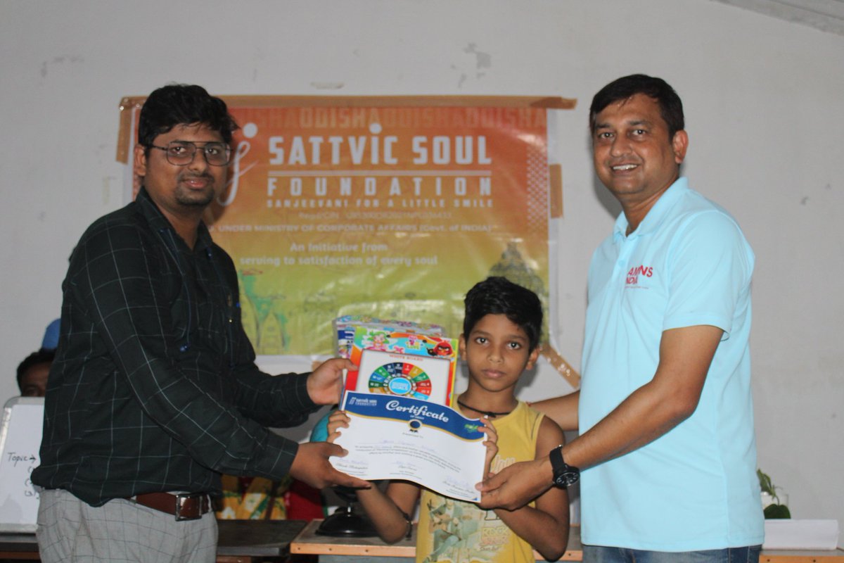 @SATTVIC_SOUL organised a Painting Competition on the eve of #EarthDay at #Paradip to aware our future generations about Climate adaptation and our preparedness to face any climatic hazardousness #SustainableDevelopmentGoal #EarthDay #InvestInOurPlanet @moesgoi @CollectorJspur