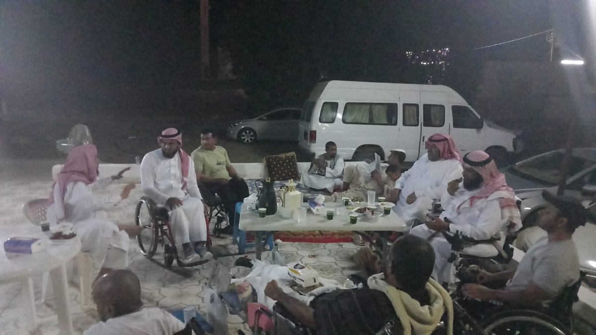rajehh086's tweet photo. سعدت ليلة البارح بلقاء الأحبة من ذوي الإعاقة الحركية بمركز قادر لذوي الإعاقة الحركية في مزرعة الأستاذ حسين الناشري بمناسبة عيد الفطر المبارك
🌹 وزان الحضور جمالا حضور الأستاذ حسين بن شمعة السحاري @Oc5WnIDI4mSAZat https://t.co/1UuOzCXAe2