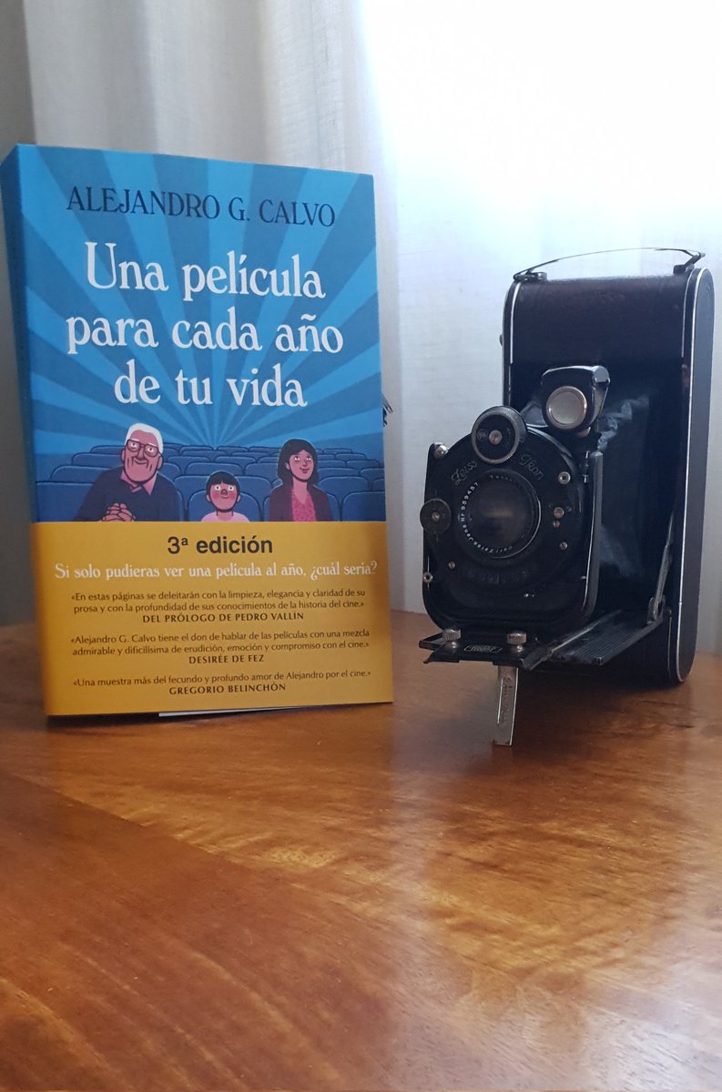 marcoypunto's tweet photo. Regalazo de aniversario!!!! 
Se nota que mi compañera de vida y batallas, @ncastrosanchez, me conoce bien 😍😍😍. Deseando leerlo y seguir aprendiendo de cine con @AlejandroGCalvo 
#Unapeliculaparacadaañodetuvida https://t.co/huV1VgpgSb