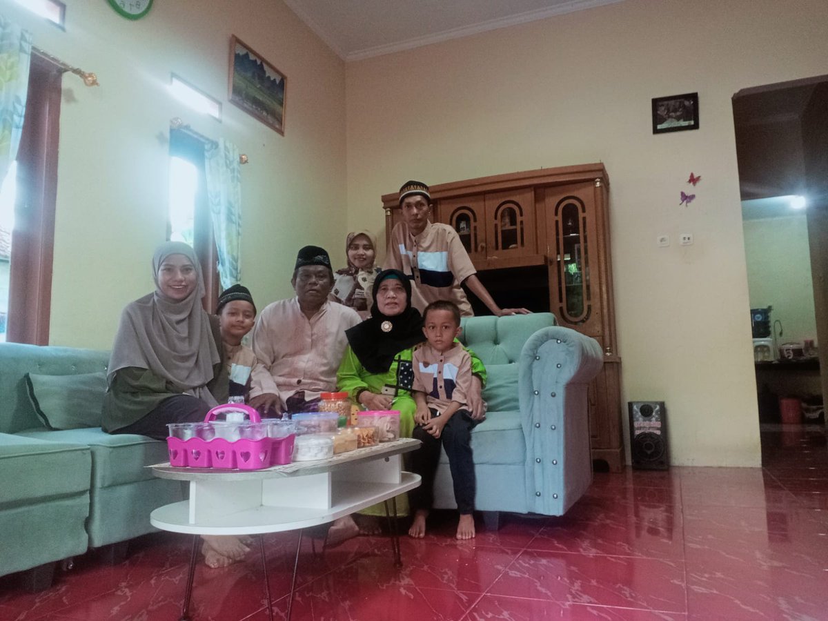 dshe86's tweet photo. Semoga kita bisa bertemu di ramadan dan lebaran tahun depan. Aamiin https://t.co/qM9H0tSAA0