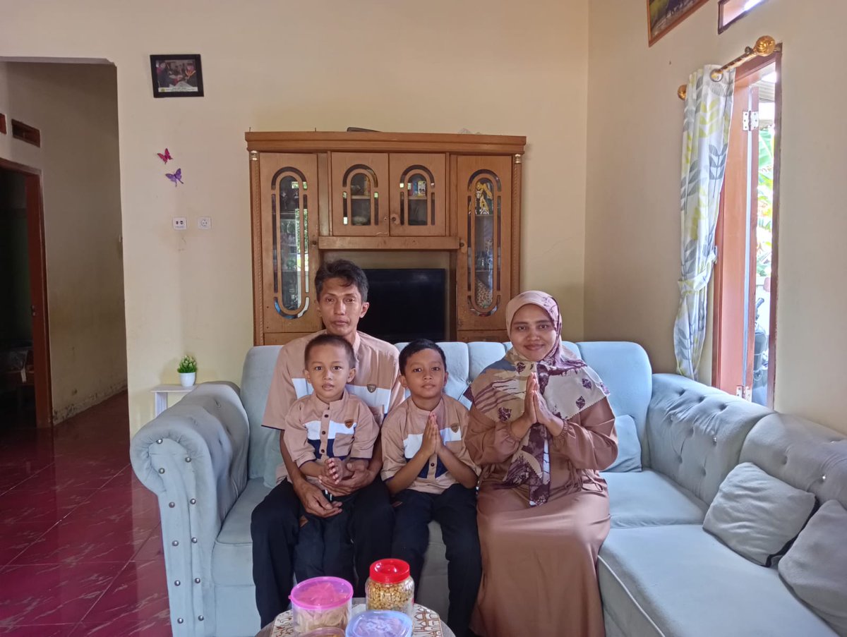 dshe86's tweet photo. Semoga kita bisa bertemu di ramadan dan lebaran tahun depan. Aamiin https://t.co/qM9H0tSAA0