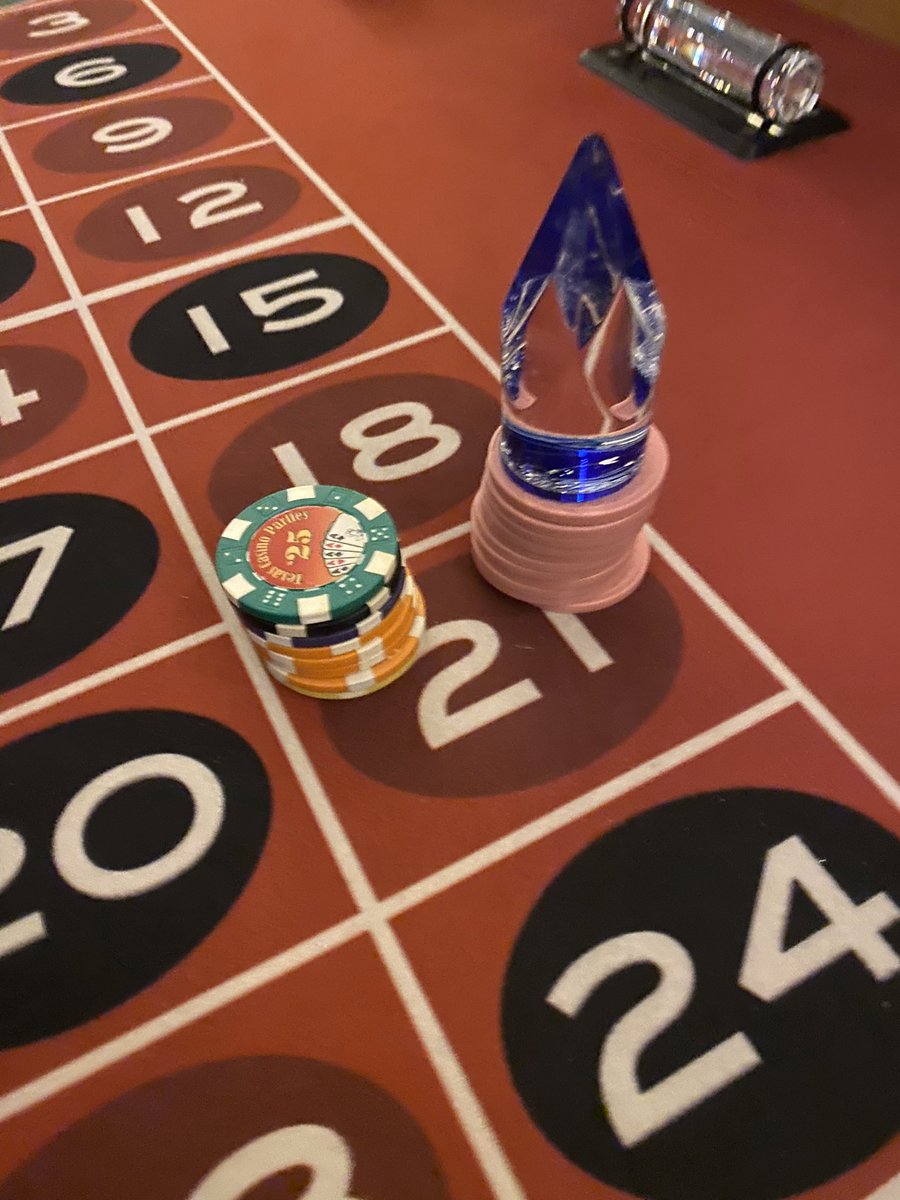 SJOSEPHINE_CSFN's tweet photo. A fun night at @FrSzatkowski’s  @spsdfw school (the only classical Catholic parochial school in the Dallas diocese) fundraiser &amp; casino night. It seems like if you let it all ride in roulette on your final vows date you turn $500 into $15000! 😂 #ItsForTheKids #NextStopVegas https://t.co/lo7RzmYjpu