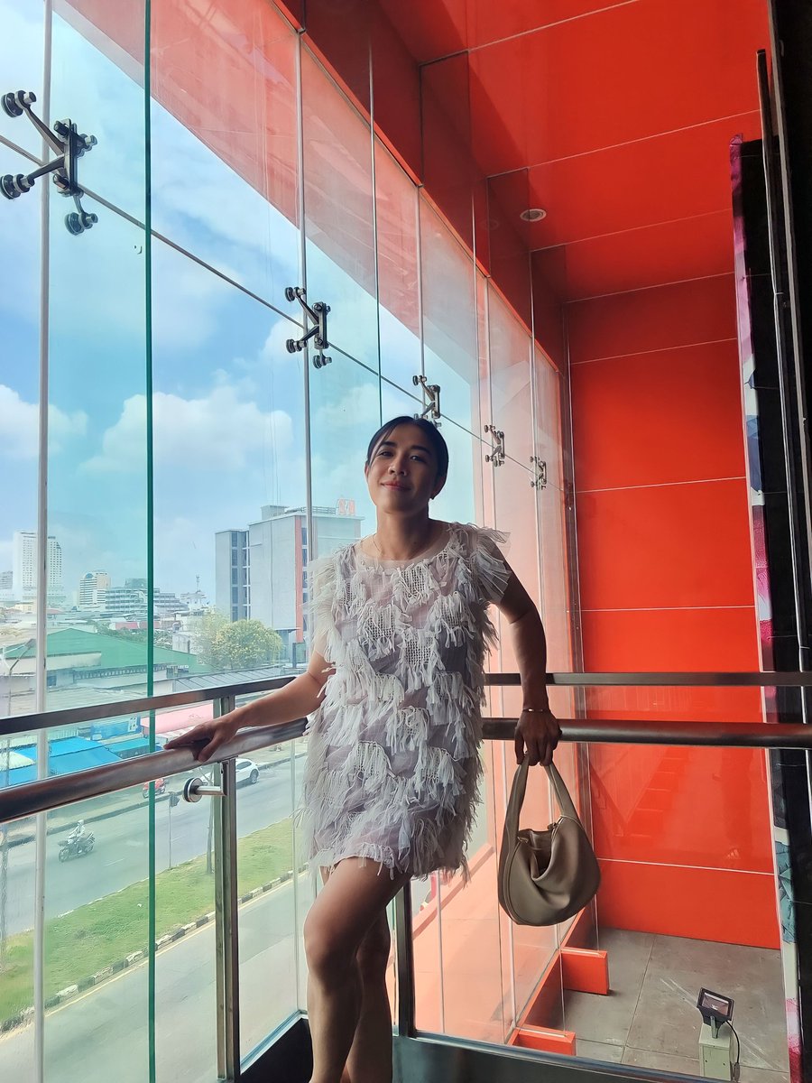 RitaKim91668339's tweet photo. อิจฉาคนอื่นที่เค้าหน้าตาดี ส่วนเราลีลาดีอย่างเดียวเลย 55555🤣🤣 
#มอ
#หาดใหญ่
#สงขลา https://t.co/Xr9I5mhvNX