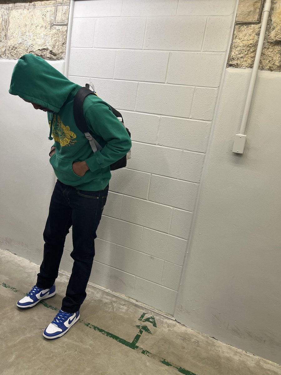 sosapersona's tweet photo. #inalibrary https://t.co/IXYB3tGncq