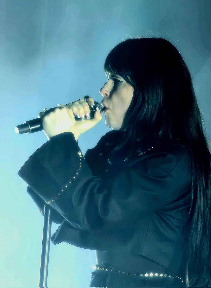 Thank you for an amazing show <a href="/spiritboxband/">Spiritbox</a> <a href="/corklezlaplante/">courtney laplante™️</a> .
Your set flew by, and my friend who knew nothing about you guys absolutely loved you! 💜