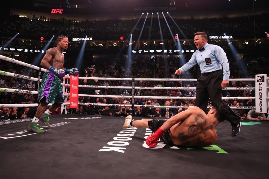 DailyLoud's tweet photo. Gervonta Davis defeated Ryan Garcia with a punch to the body in Round 7 🏆🥊 https://t.co/DqUSAASL1r