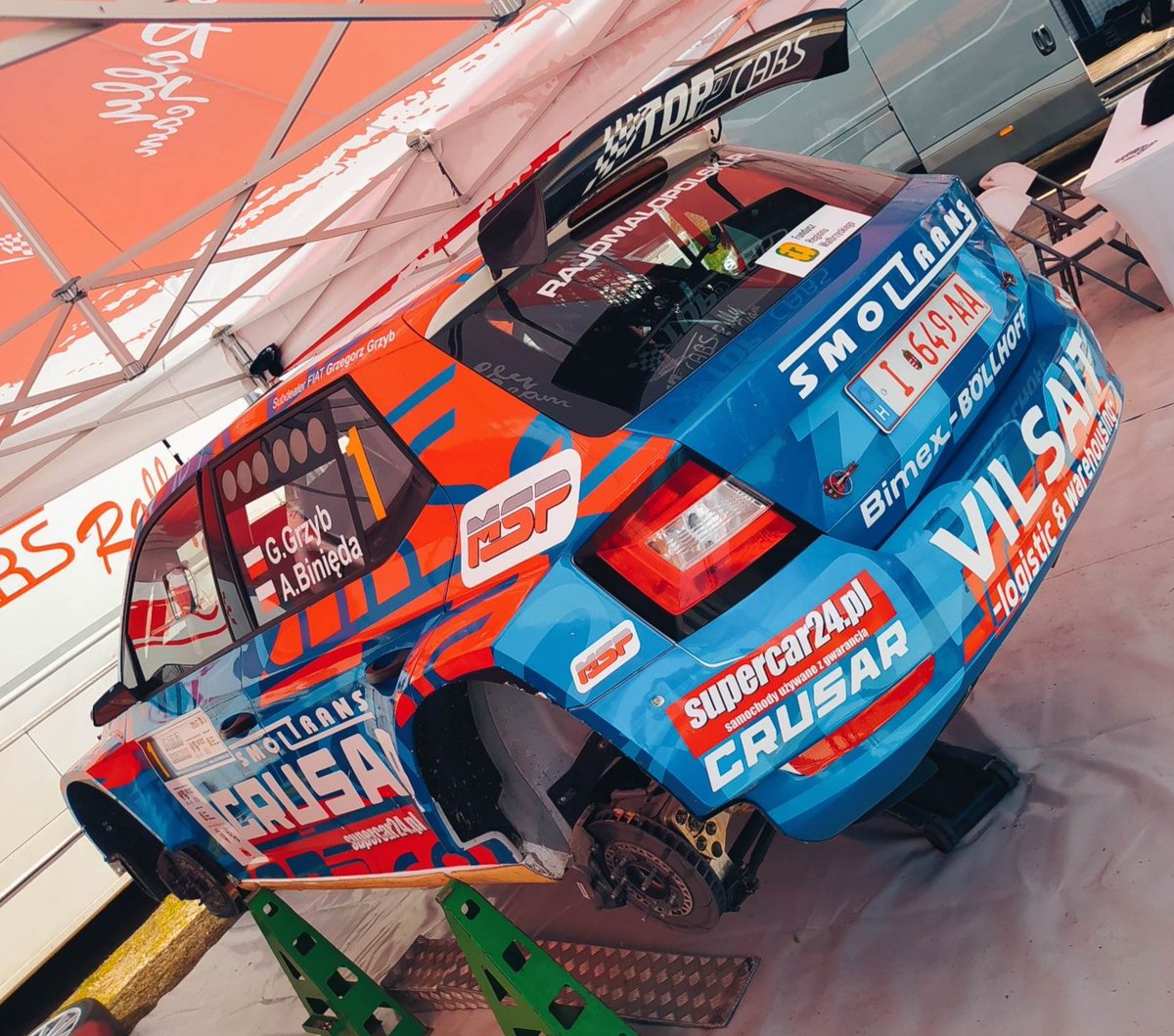 supercar24pl's tweet photo. Po 1 dniu nasza Załoga zajmuje 1 miejsce w klasyfikacji 🏁 🏆 🇵🇱 51. Rajd Świdnicki! Za chwilę rozpocznie się 2 dzień Rajdu! #GO! #GrzegorzGrzyb / #AdamBinięda nr 1! 
_______________
🚘 #supercar24 - samochody używane z gwarancją 

#RajdŚwidnicki #rajdy #GOGG #rally https://t.co/tulvFVahRD