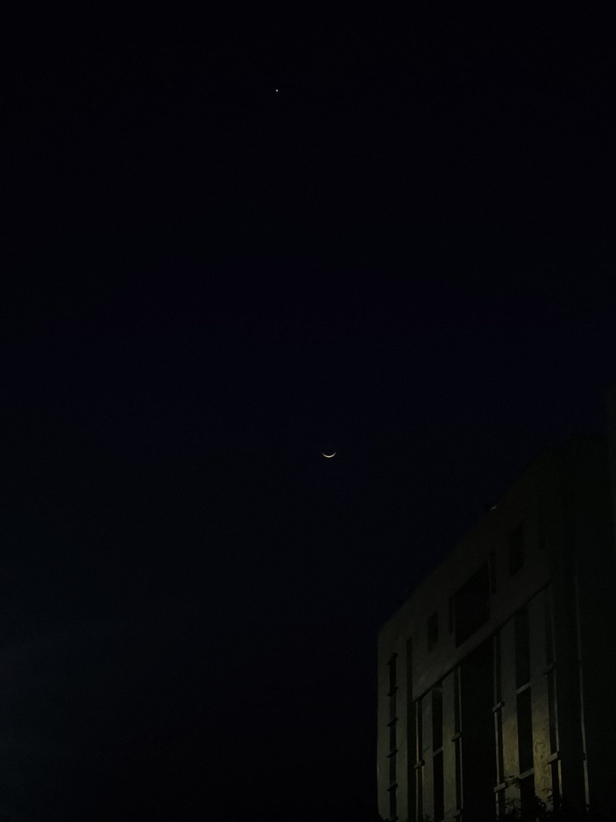 pearly______'s tweet photo. 🌃 https://t.co/RRbhdXSE8q