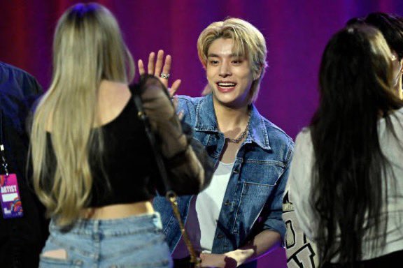 ggLana__'s tweet photo. Hi Touch with Enhypen ✅
Got my first Getty images ✅
Heeseung took my phone ✅

Such a good day 😭🥹 #ENHYPEN #WeBridgeExpoLasVegas https://t.co/S6Y8C1nk6t