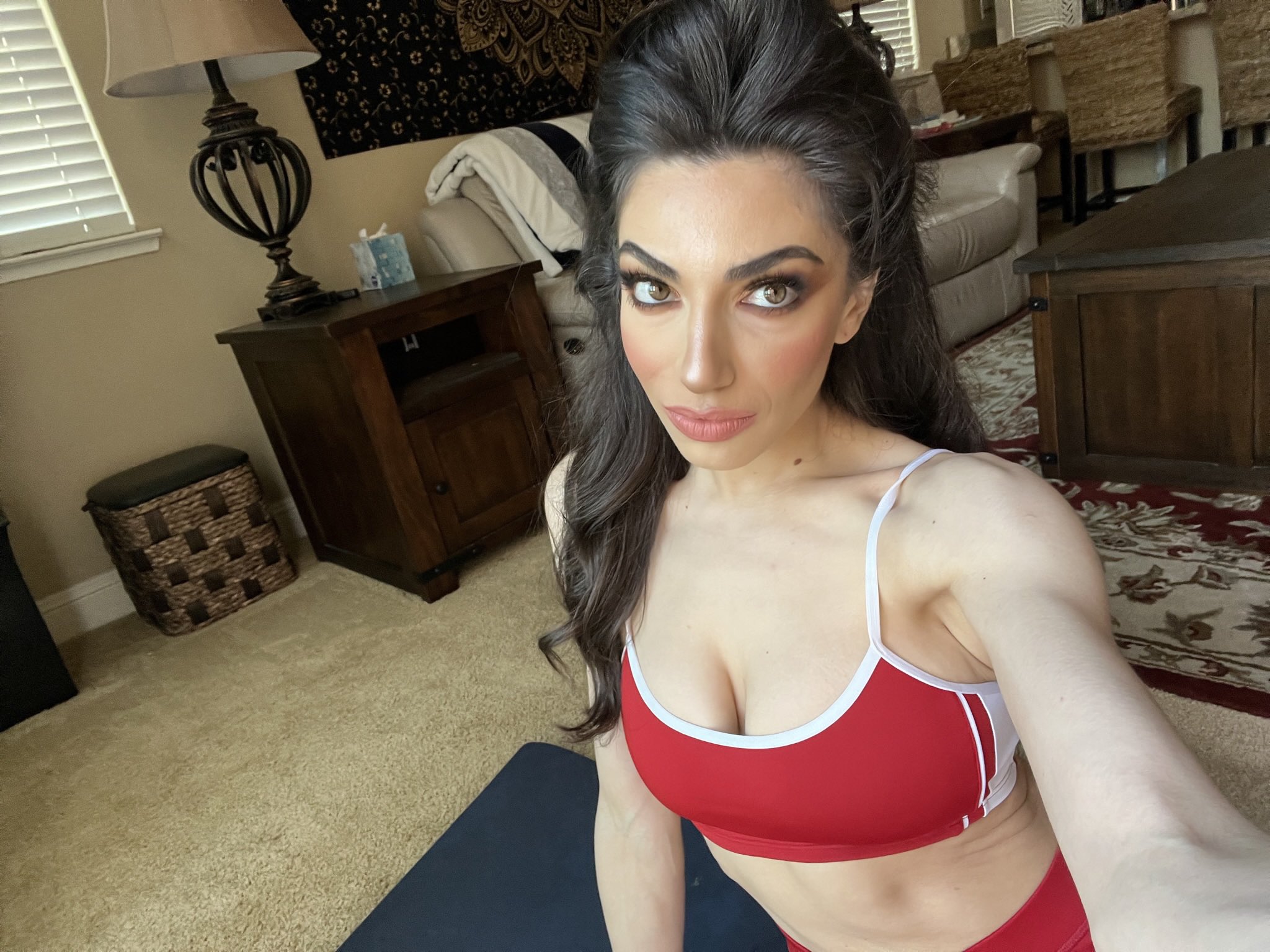 Darcie Dolce on Twitter: "How about some yoga ?? See more click the link https://t.co/cyRt74EvBS