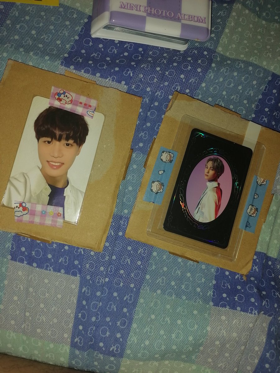 aintnothangluvr's tweet photo. thank u so muchhhh @pabileleeee!!! ang order ko yangyang ybc, bakit may pa-taeil pc freebie pa!?! 😭🤺😩 edi doble yung kilig ko huhuhu

#MailbyYel https://t.co/QbOh7ylUY7