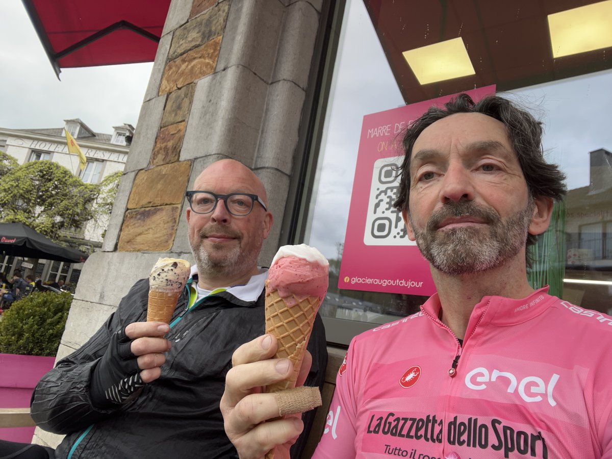 BartBarnard's tweet photo. Gisteren fietst ik samen met @talkotalko Luik-Bastenaken-Luik. Zware maar prachtige tocht. Jammer van de regen de laatste twee uur. https://t.co/UFk50D6up4
