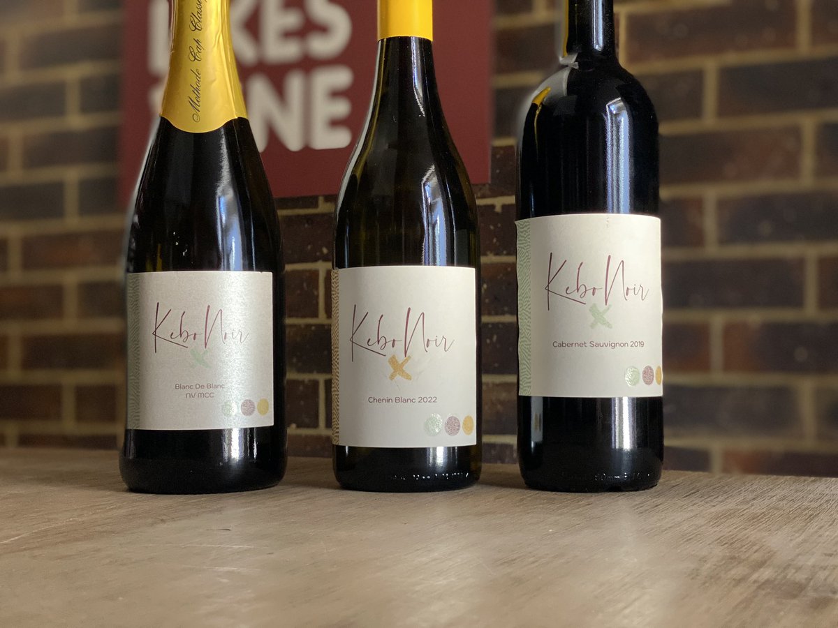 DanReallyLikesWine tweet media