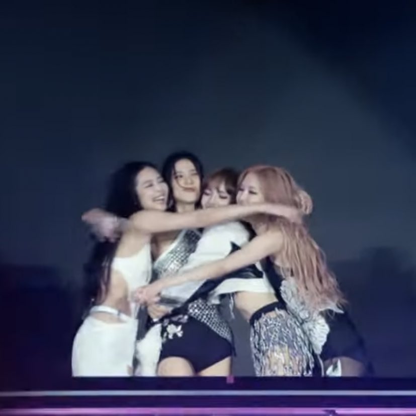 BBU_BLACKPINK's tweet photo. THANK YOU BLACKPINK!!!

PINKCHELLA IN YOUR AREA
#BLACKPINKxCoachella
#PINKCHELLA @BLACKPINK https://t.co/EMY6OcRtHG