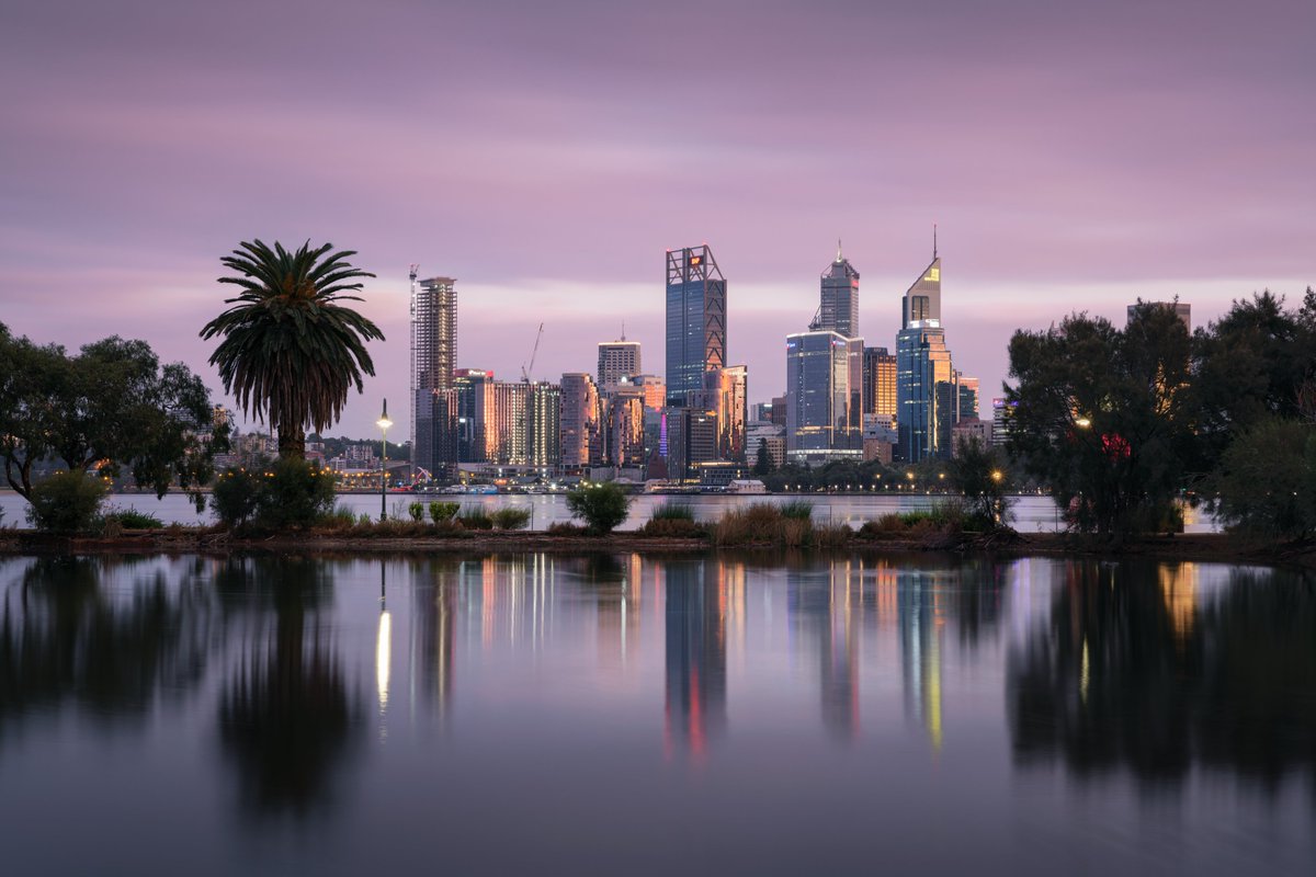 NATUREBYNATHAN's tweet photo. Perth city has been showing off lately! #Swanriver #perth #seeaustralia #wathedreamstate @WestAustralia @Australia https://t.co/X6V2UX2pnE
