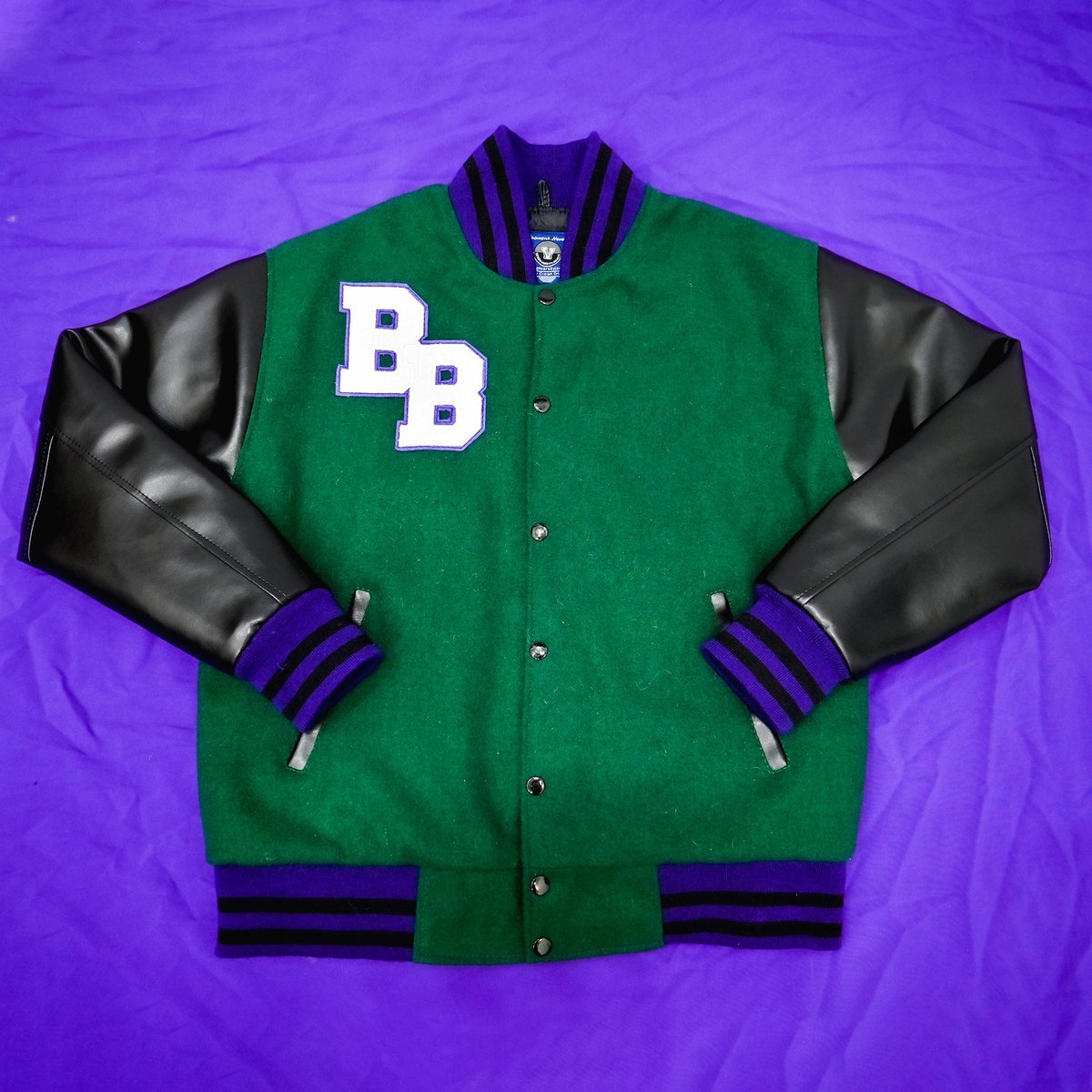 designjackets's tweet image. Make a statement with a custom Letterman Varsity Jacket. Choose your style - colors, materials, designs, and add-ons. 🔥💥 #personalizedjacket #fashioninspo