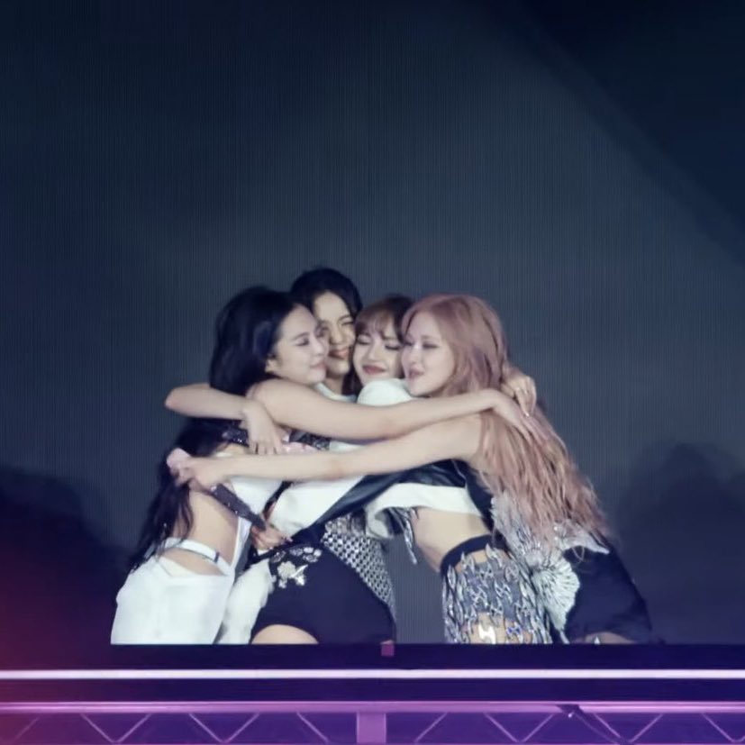 BBU_BLACKPINK's tweet photo. IM SO SO MUCH PROUD OF YOU, FOUR!

PINKCHELLA IN YOUR AREA
#BLACKPINKxCoachella
#PINKCHELLA @BLACKPINK https://t.co/AAL6btD3p0
