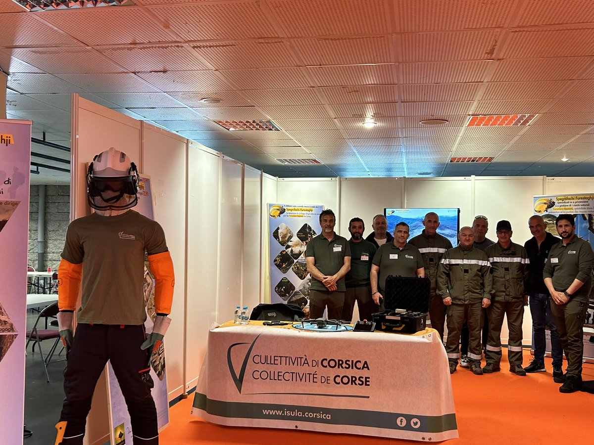 guidini_bruno's tweet image. #GOLIAT: Journée sensibilisation risque incendie, aménagement territoire DFPI @IsulaCorsica  #dfci #Forsap : création entretien ouvrages,brûlage dirigé feu tactique, surveillance, attaque feux naissants, abattage,élagage,drone @UnivCorse @sis_2b  @Sis2a  @urmLisa @ONFOfficiel