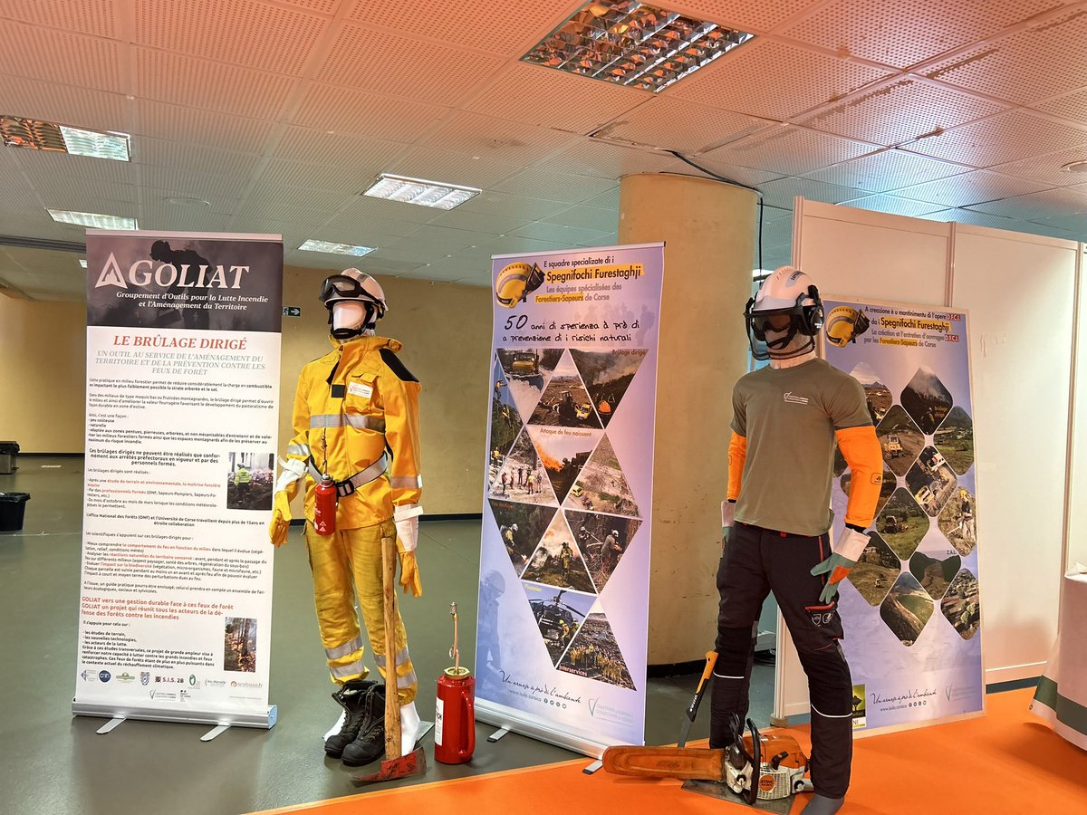 guidini_bruno's tweet image. #GOLIAT: Journée sensibilisation risque incendie, aménagement territoire DFPI @IsulaCorsica  #dfci #Forsap : création entretien ouvrages,brûlage dirigé feu tactique, surveillance, attaque feux naissants, abattage,élagage,drone @UnivCorse @sis_2b  @Sis2a  @urmLisa @ONFOfficiel