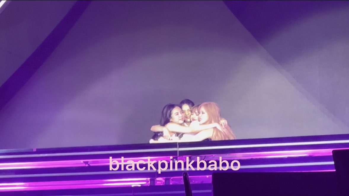 blackpinkbabo's tweet photo. PINKCHELLA IN YOUR AREA ♥️ https://t.co/3vkzU3slhf