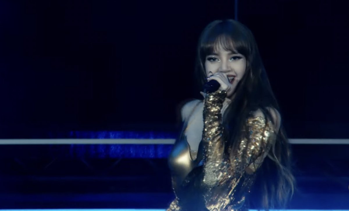 ร่างทองเฟอร์ฟอมโหด
ทองแท้มั้ยล่ะมึงทองทั้งตัวเลย

BOSSPINK LISA COACHELLA
#LisachellaReturns 
#BLACKPINKxCoachella