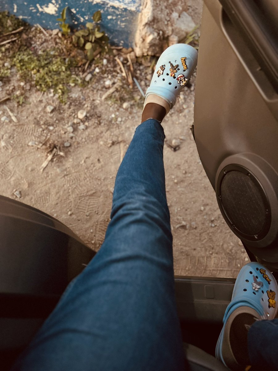 crocskali's tweet image. Crocs weather ⛈

Tune in! 🛼🛼🛼 @crocskali 

☎️ : +255769928320
💌 : crocskali@gmail.com

Nationwide delivery 🚚 
#crocscomfort  #crocszn 

@itshappie @MijuLee_Tz