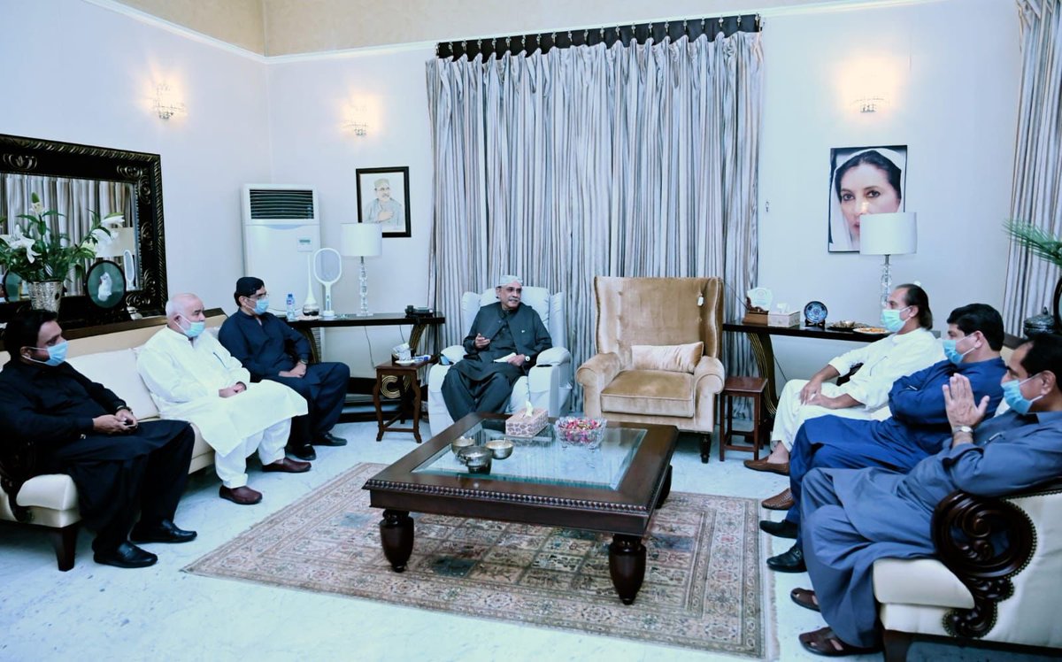 نواب شاہ: پاکستان پیپلزپارٹی پارلیمنٹرینز کے صدر آصف علی زرداری سے زرداری ہاؤس میں نوابزادہ ميرنادرخان مگسی، وزیراعلی سندھ سید مراد علی شاہ کی ملاقات

  صدر آصف علی زرداری کوميرنادرمگسی ، سید مراد علی شاہ کی جانب سے عید کی مبارک باد
<a href="/AAliZardari/">AsifAliZardari</a> <a href="/M_NMagsi/">Mir Nadir Khan Magsi</a>
<a href="/MuradAliShahPPP/">Murad Ali Shah</a>