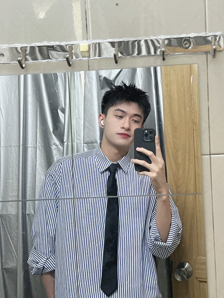 Chriiis tweet media