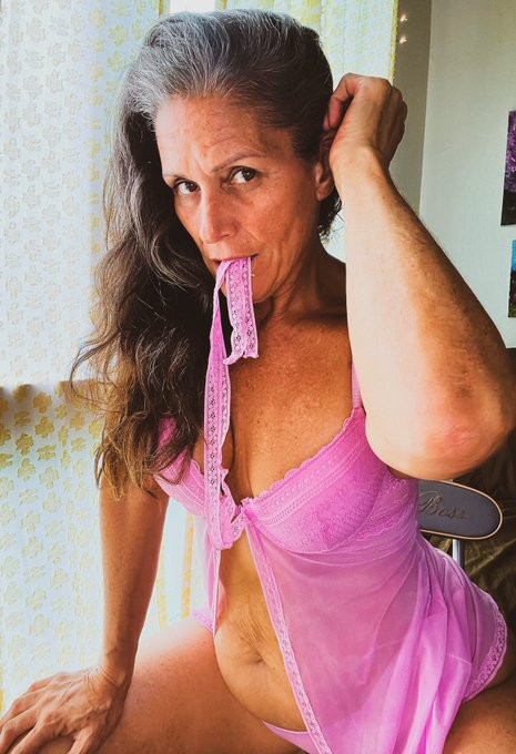 oopsie, my bra will soon be as loose as #RyanGarcia&rsquo;s defense💦🍒  #naughtymommy #naughtywife #hotmilf<a href="/tag/ryangarcia"class="tags">#RyanGarcia</a><a href="/tag/booty"class="tags"><span>#booty</span></a><a href="/tag/horny"class="tags"><span>#horny</span></a><a href="/tag/milf"class="tags"><span>#milf</span></a><a href="/tag/gilf"class="tags"><span>#gilf</span></a><a href="/tag/stepmom"class="tags"><span>#stepmom</span></a><a href="/tag/phatass"class="tags"><span>#phatass</span></a><a href="/tag/hotmilf"class="tags"><span>#hotmilf</span></a>