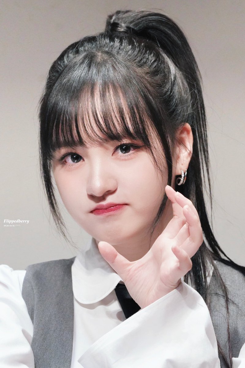 Flippedberry's tweet photo. 20230422

#liz #Liz #LIZ #리즈 #아이브 #IVE https://t.co/UKaL5QO5Us