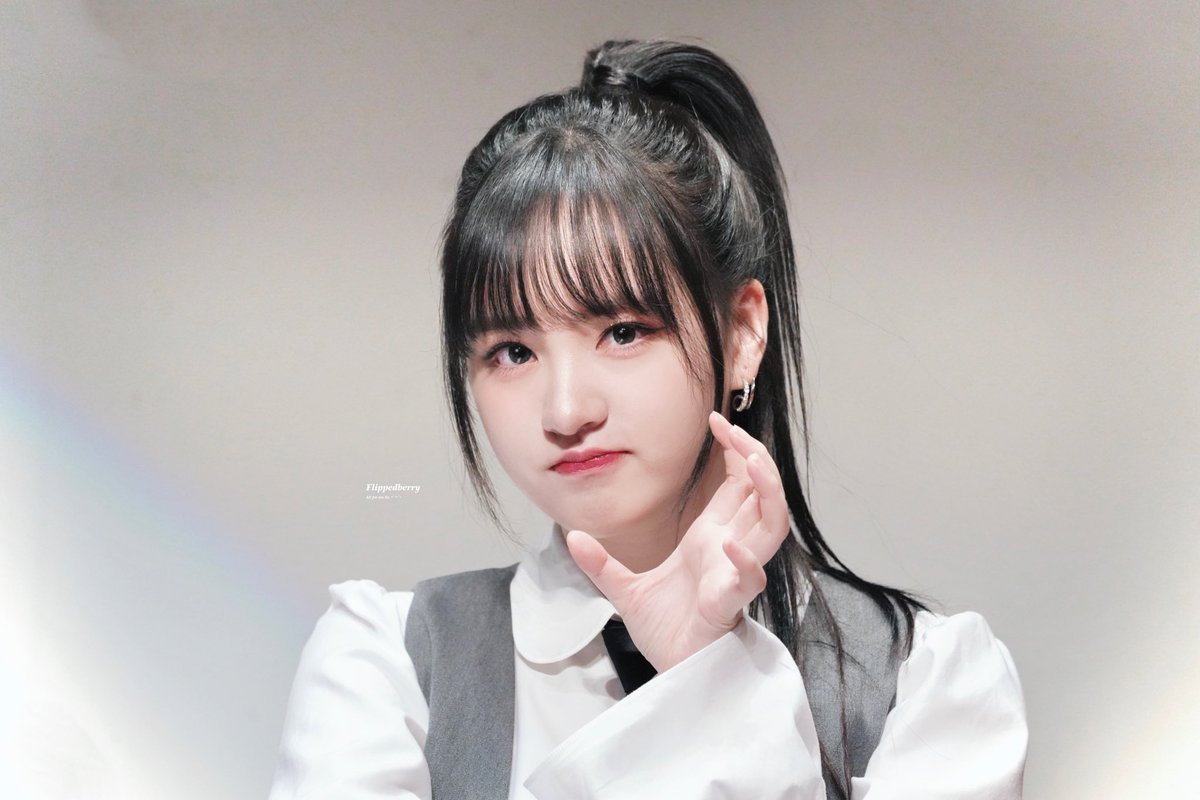 Flippedberry's tweet photo. 20230422

#liz #Liz #LIZ #리즈 #아이브 #IVE https://t.co/UKaL5QO5Us