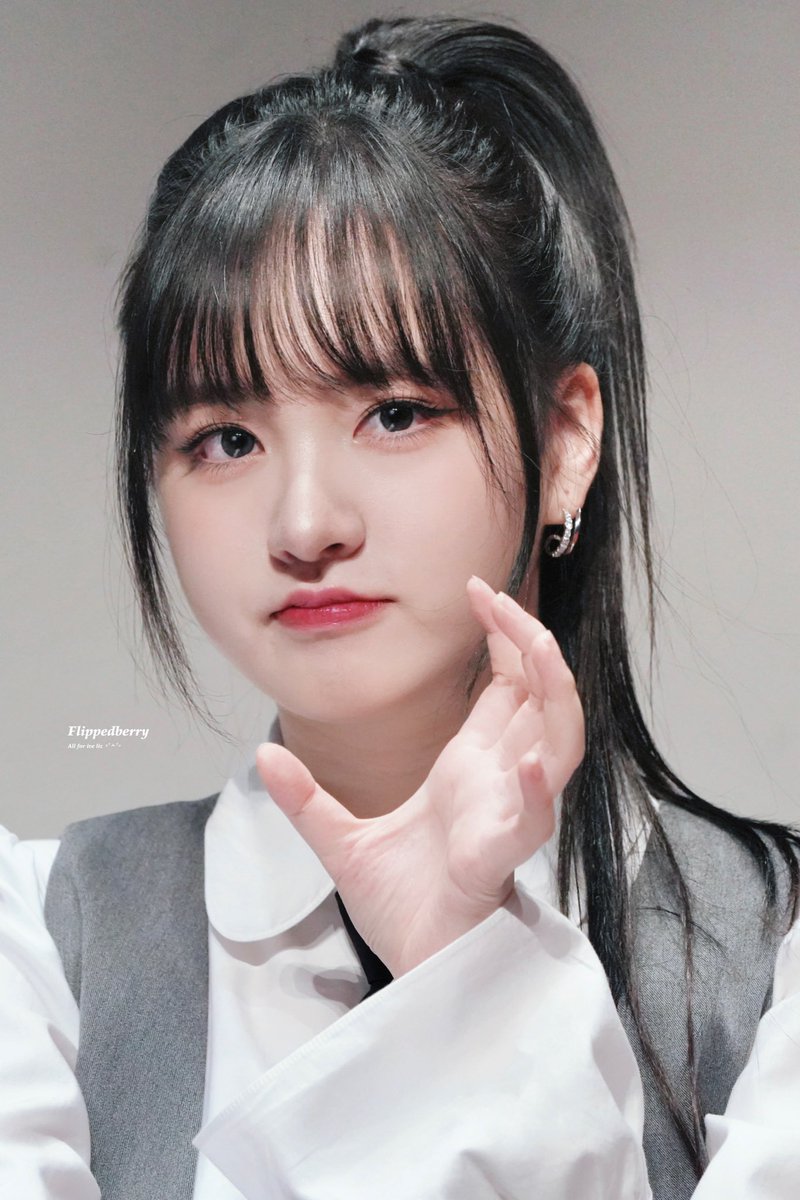 Flippedberry's tweet photo. 20230422

#liz #Liz #LIZ #리즈 #아이브 #IVE https://t.co/UKaL5QO5Us