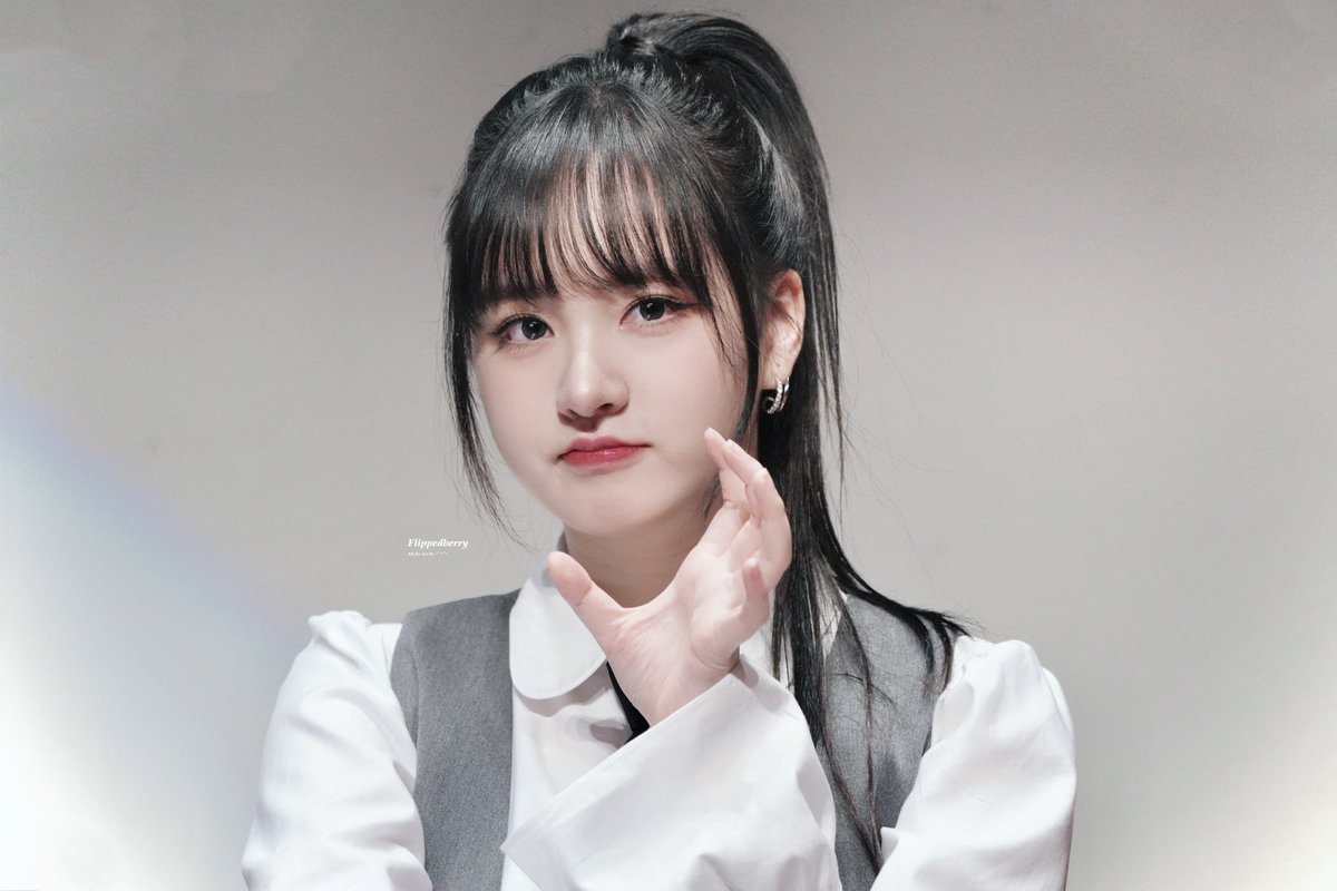 Flippedberry's tweet photo. 20230422

#liz #Liz #LIZ #리즈 #아이브 #IVE https://t.co/UKaL5QO5Us