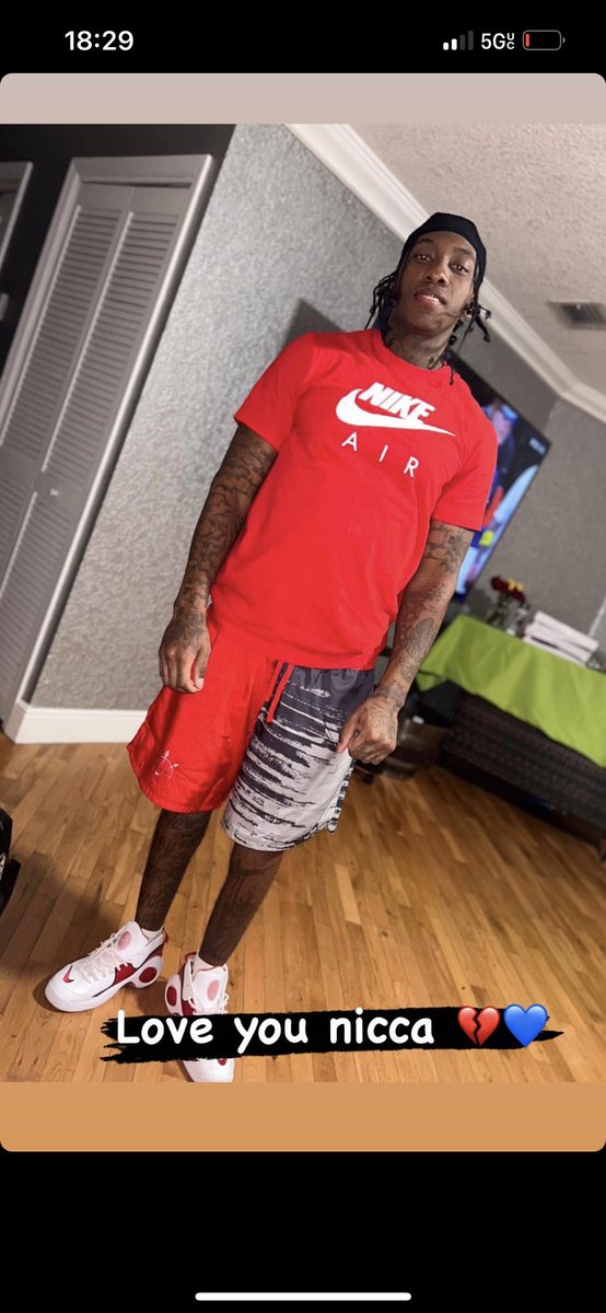 bpg_butta's tweet photo. Damn Spazz atleast God ain’t let no bitch ass opp take you out, Rest easy gangsta SGxBPxBG🕊️💙🤟🏾🦅 #LLSpazz🤟🏾🕊️💙 https://t.co/ItnYACslE1